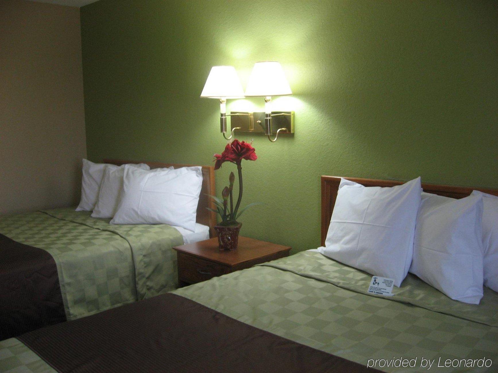 Ramada By Wyndham Cedar Rapids South Hotel Kamer foto